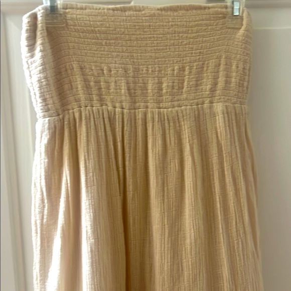 Free People Cream Tiered Maxi dress  W/lace detail - Picture 2 of 3